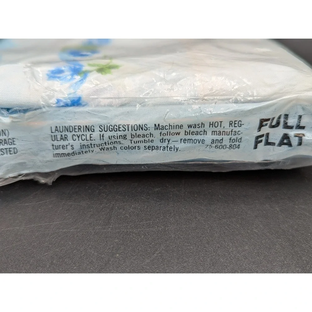 NOS VTG Cannon Monticello No-Iron Full Size Flat Sheet Blue Gingham '79 Floral